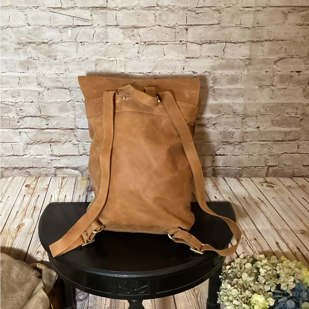 Sseko Eden carmel Oiled Leather backpack - Picture 5 of 7